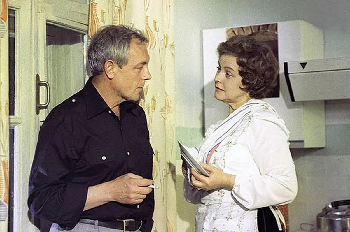 Кирилл Лавров в фильме Путешествие в другой город