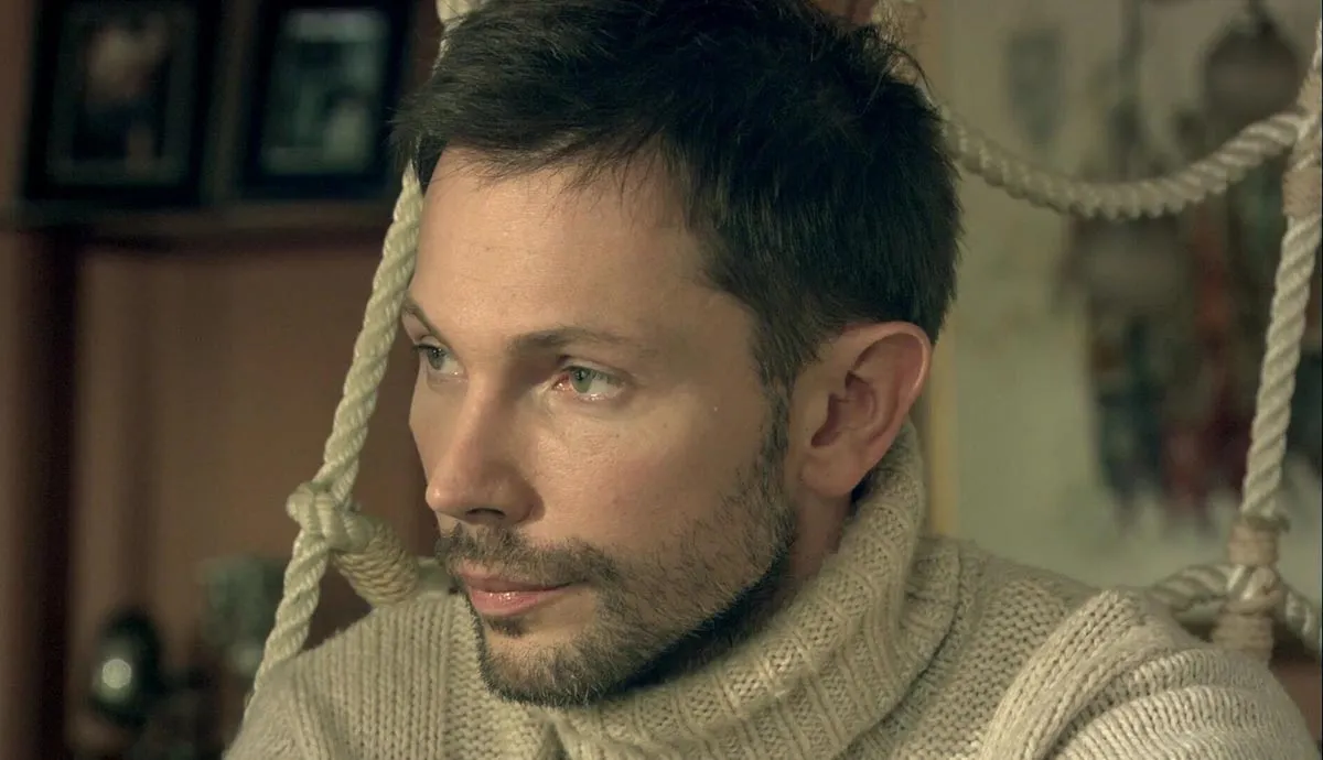 Кирилл Рубцов в фильме Лекции для домохозяек