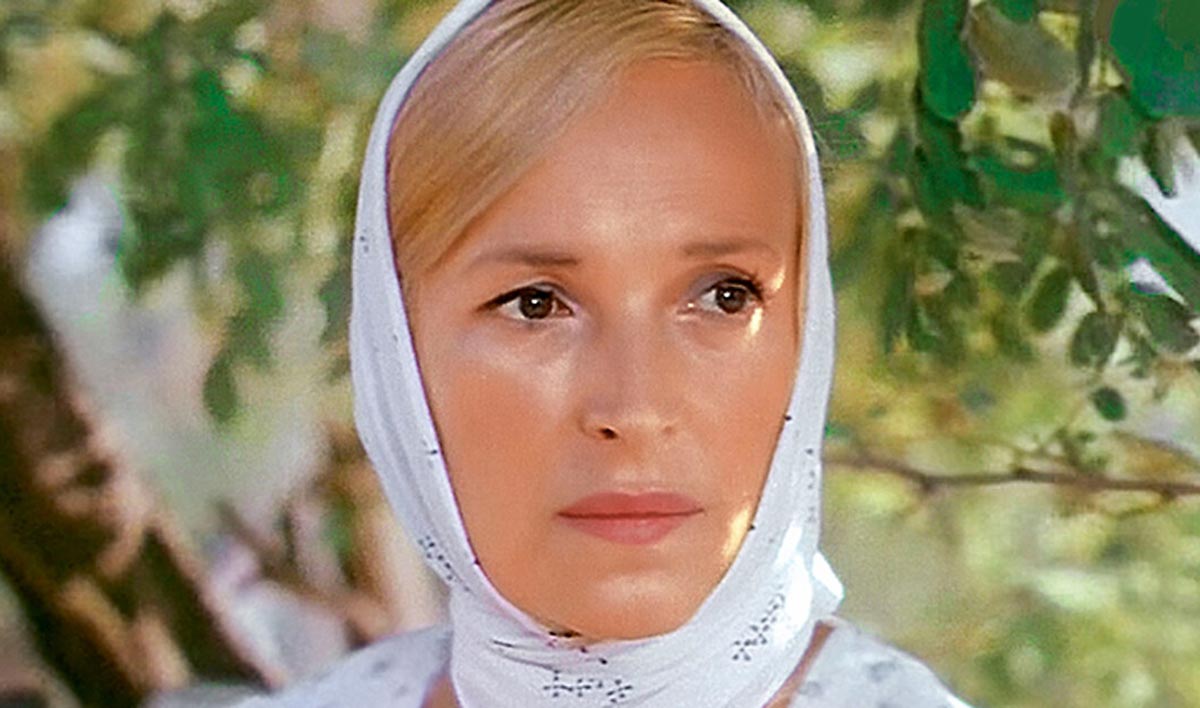 Клара Лучко в фильме Цыган