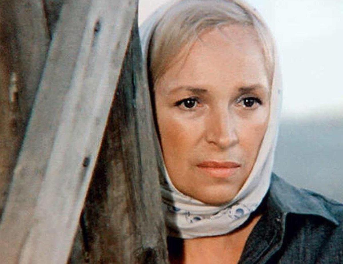 Клара Лучко в фильме Цыган 5