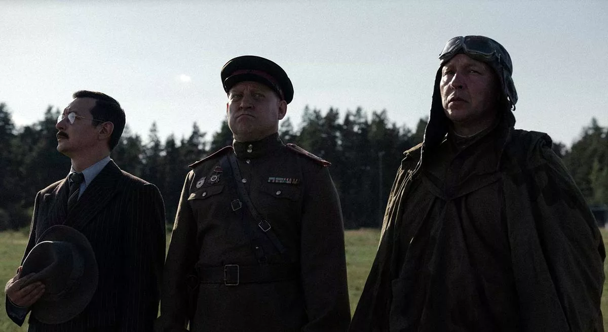 Константин Адаев в сериале Топор. 1945. Июль