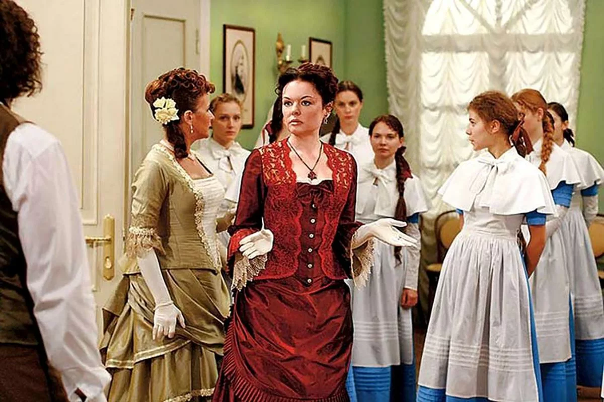 Ксения Хаирова в сериале Институт благородных девиц