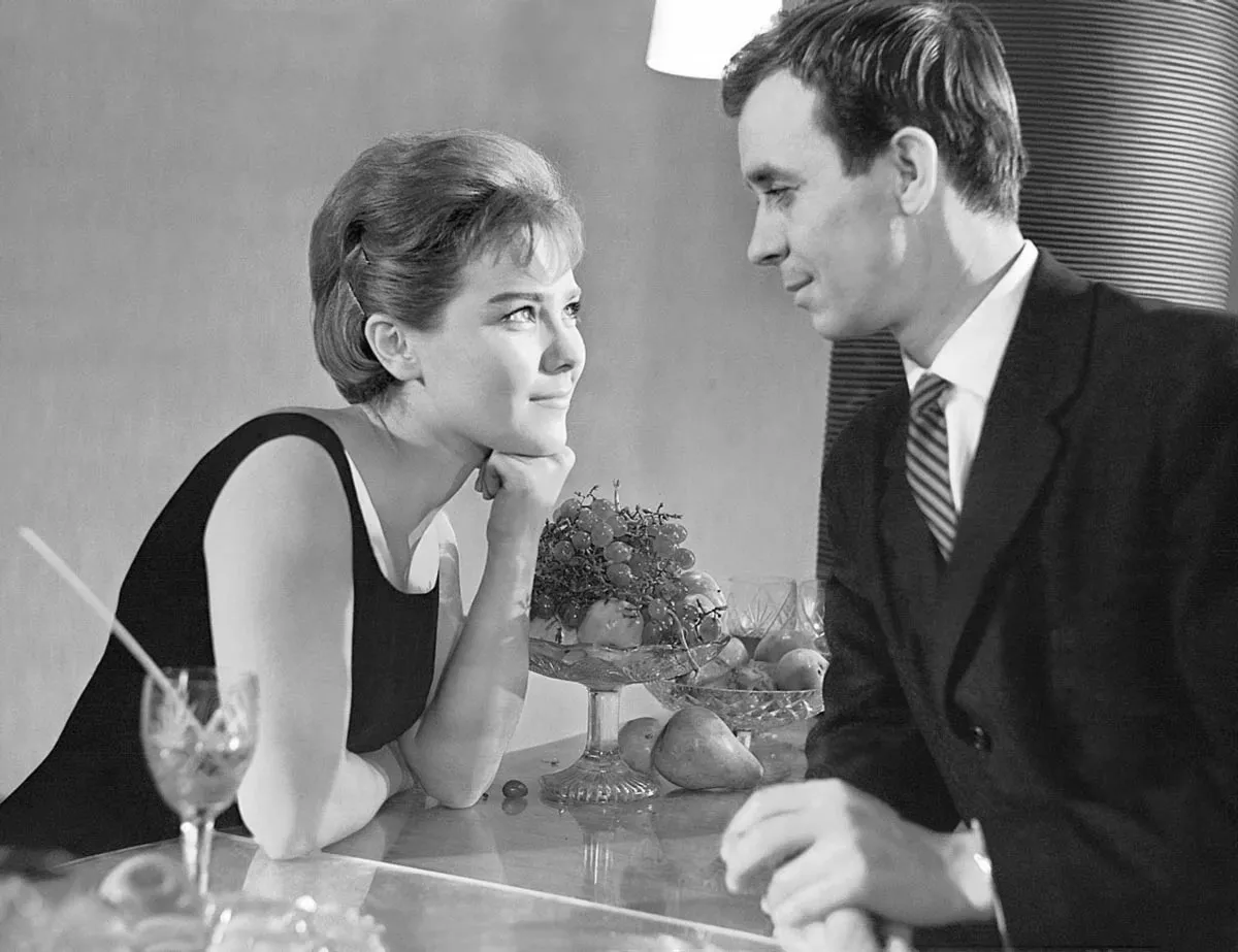 Лариса Голубкина в фильме Дайте жалобную книгу Лариса Голубкина в фильме Дайте жалобную книгу