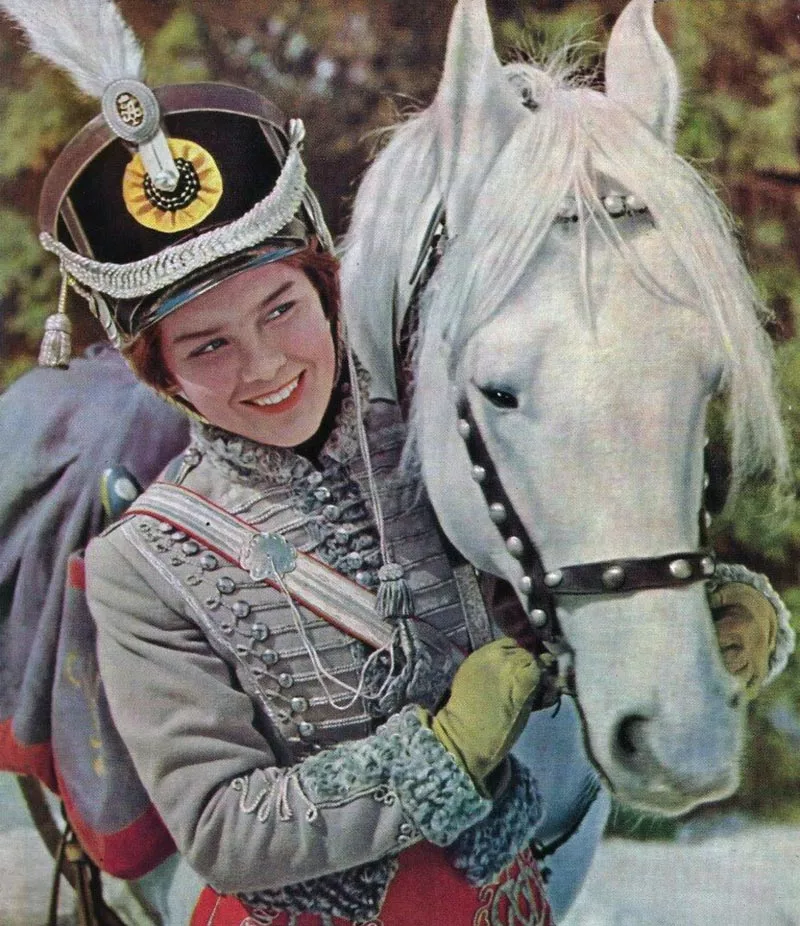 Лариса Голубкина в фильме Гусарская баллада Лариса Голубкина в фильме Гусарская баллада 3