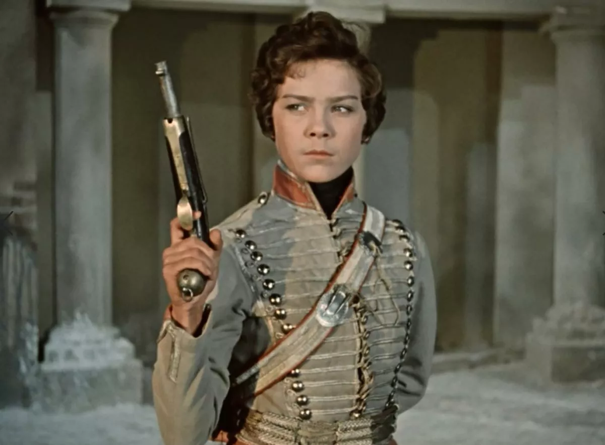 Лариса Голубкина в фильме Гусарская баллада Лариса Голубкина в фильме Гусарская баллада 4