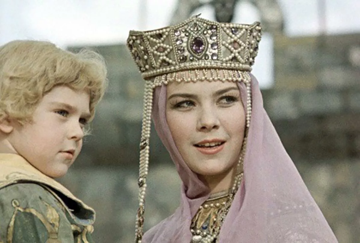 Лариса Голубкина в фильме Сказка о царе Салтане Лариса Голубкина в фильме Сказка о царе Салтане