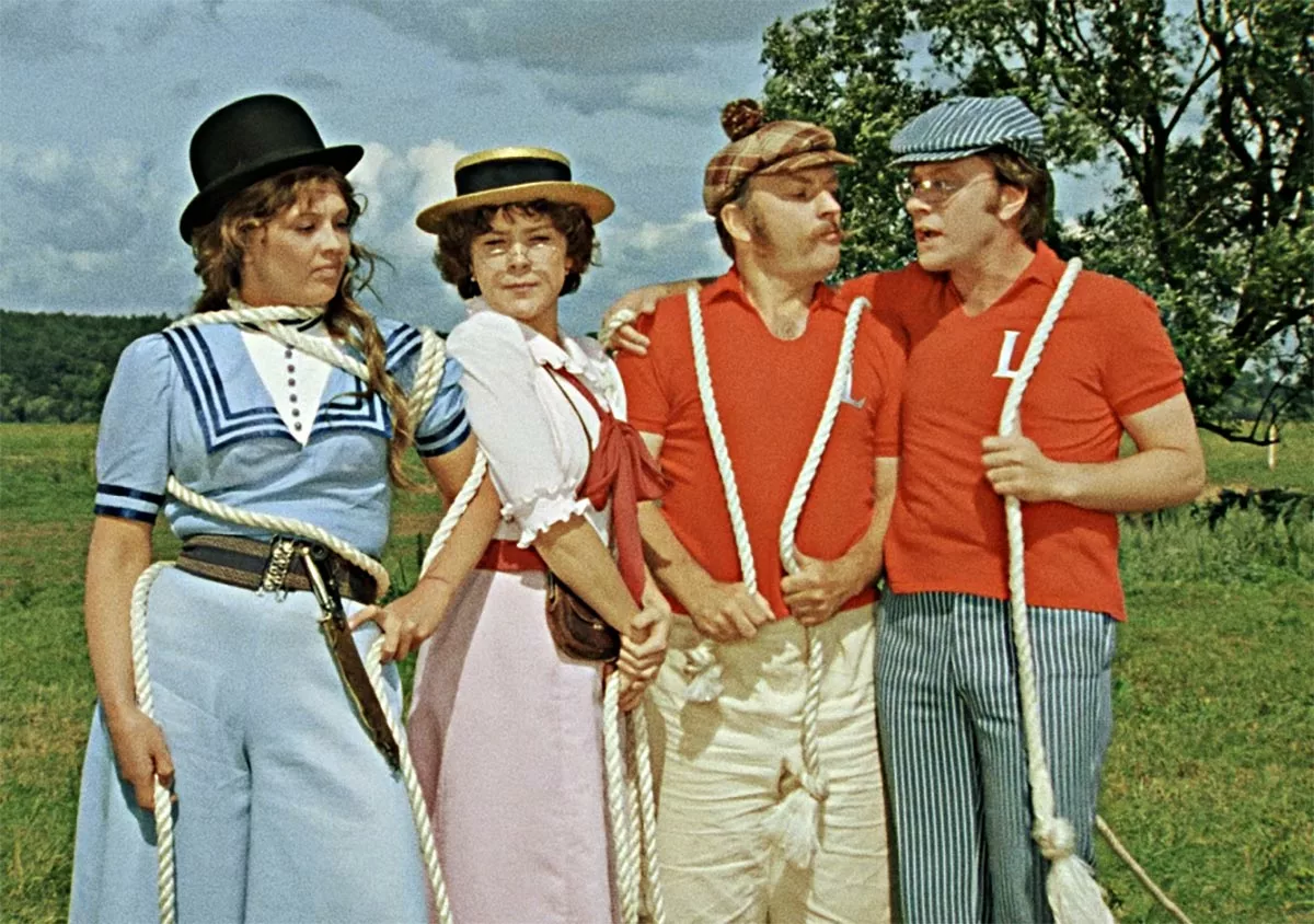 Лариса Голубкина в фильме Трое в лодке, не считая собаки Лариса Голубкина в фильме Трое в лодке, не считая собаки 2