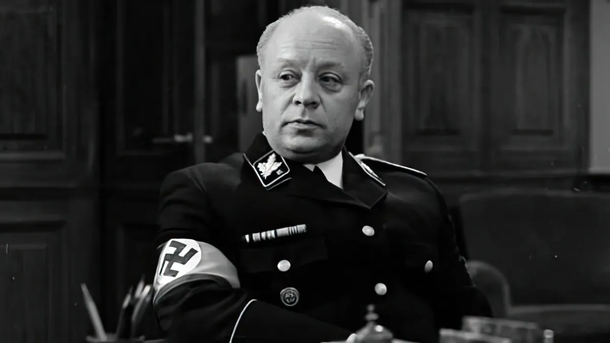 Леонид Броневой в фильме Семнадцать мгновений весны Леонид Броневой в фильме Семнадцать мгновений весны