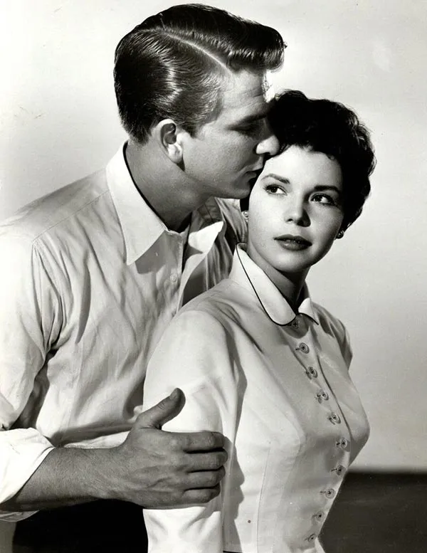 Лесли Нильсен в фильме Жаркая летняя ночь 2