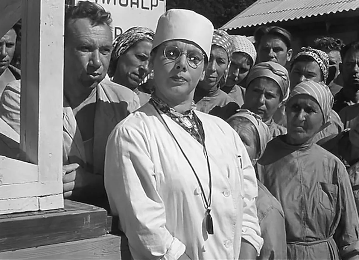 Лидия Смирнова в фильме Добро пожаловать, или Посторонним вход воспрещен 3