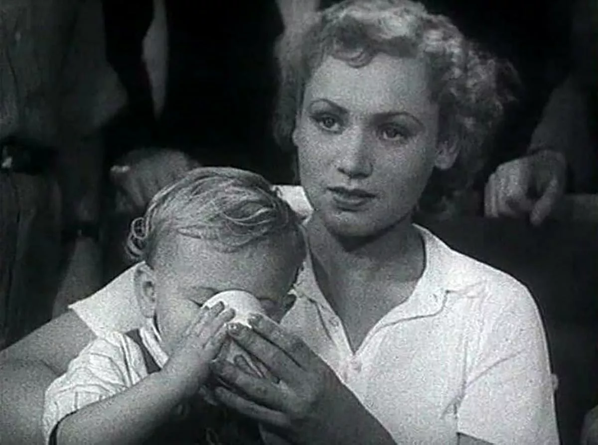 Лидия Смирнова в фильме Моя любовь 2