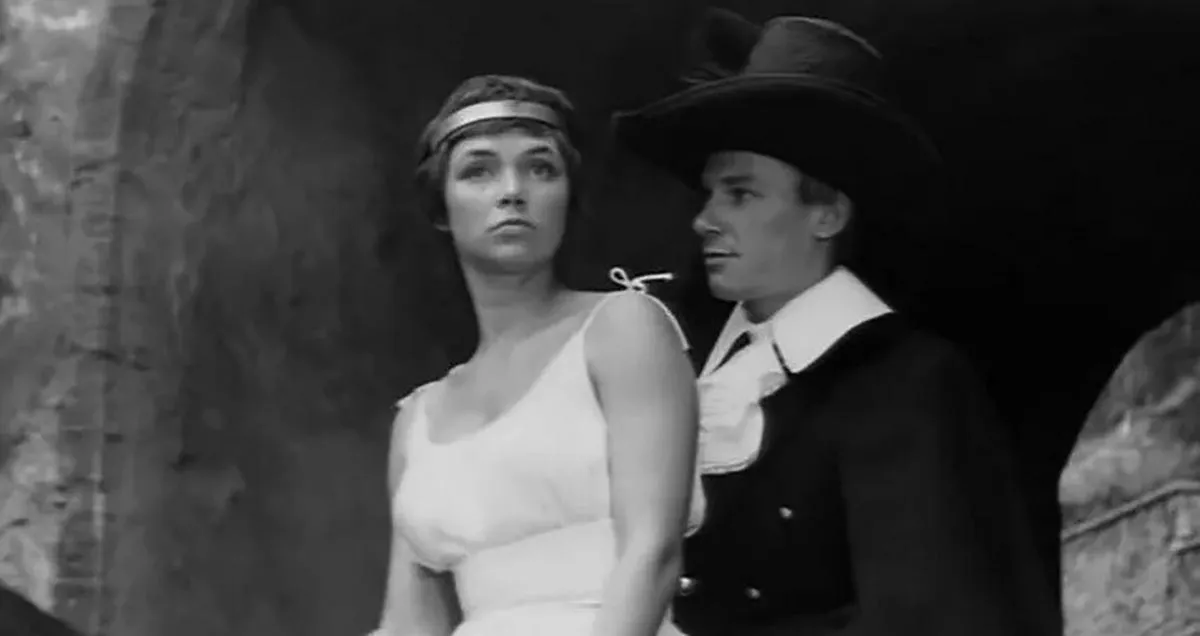 Лилиана Алешникова в фильме Разбудите Мухина Лилиана Алешникова в фильме Разбудите Мухина