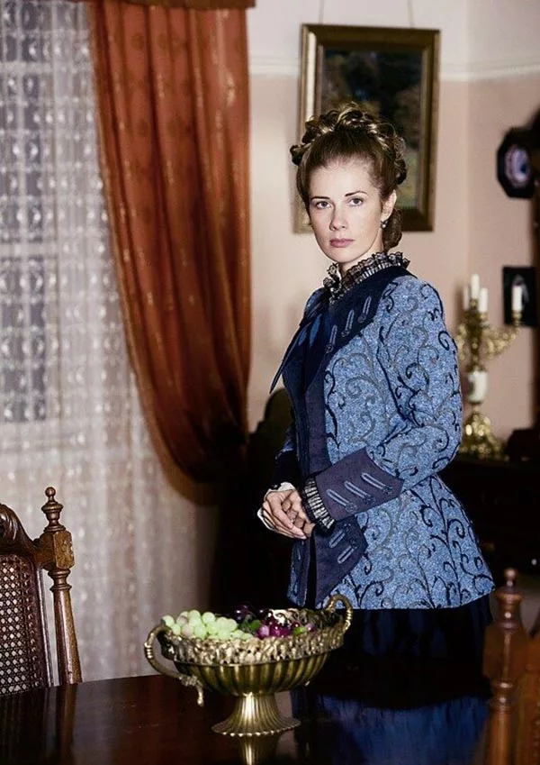 Ирина Линдт в сериале Институт благородных девиц Ирина Линдт в сериале Институт благородных девиц