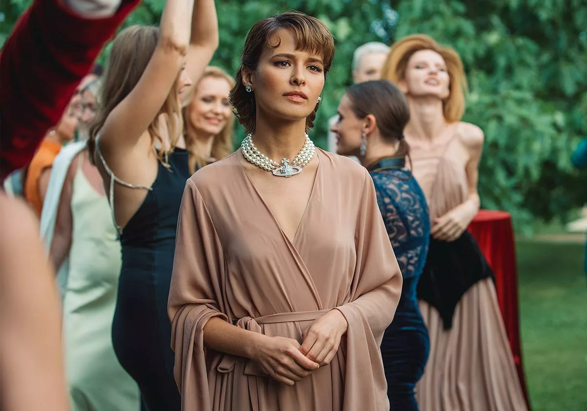 Любовь Аксенова в сериале Жить жизнь Любовь Аксенова в сериале Жить жизнь