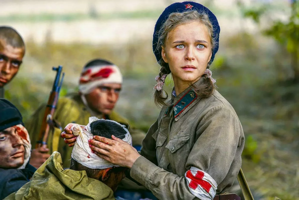 Любовь Константинова в фильме Подольские курсанты