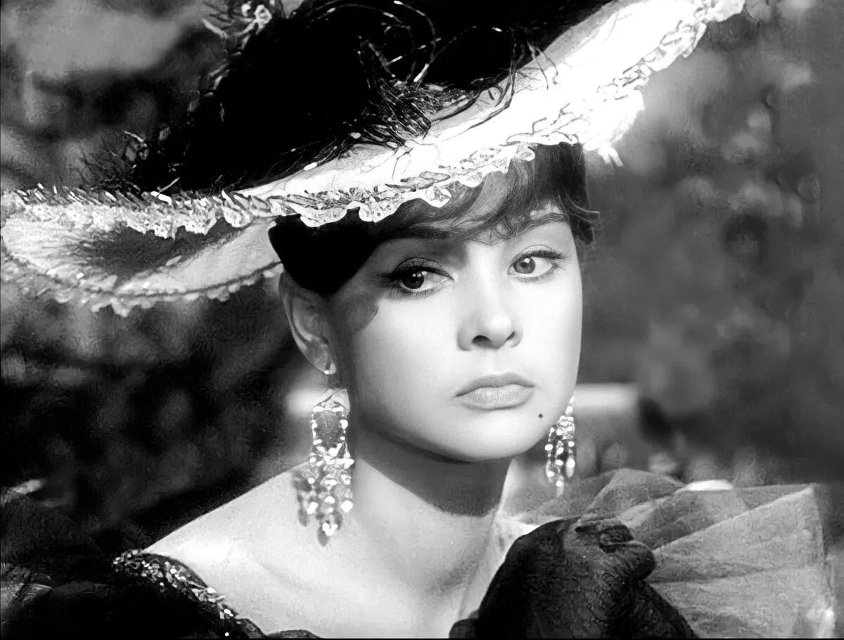 Людмила Гурченко в фильме Гулящая