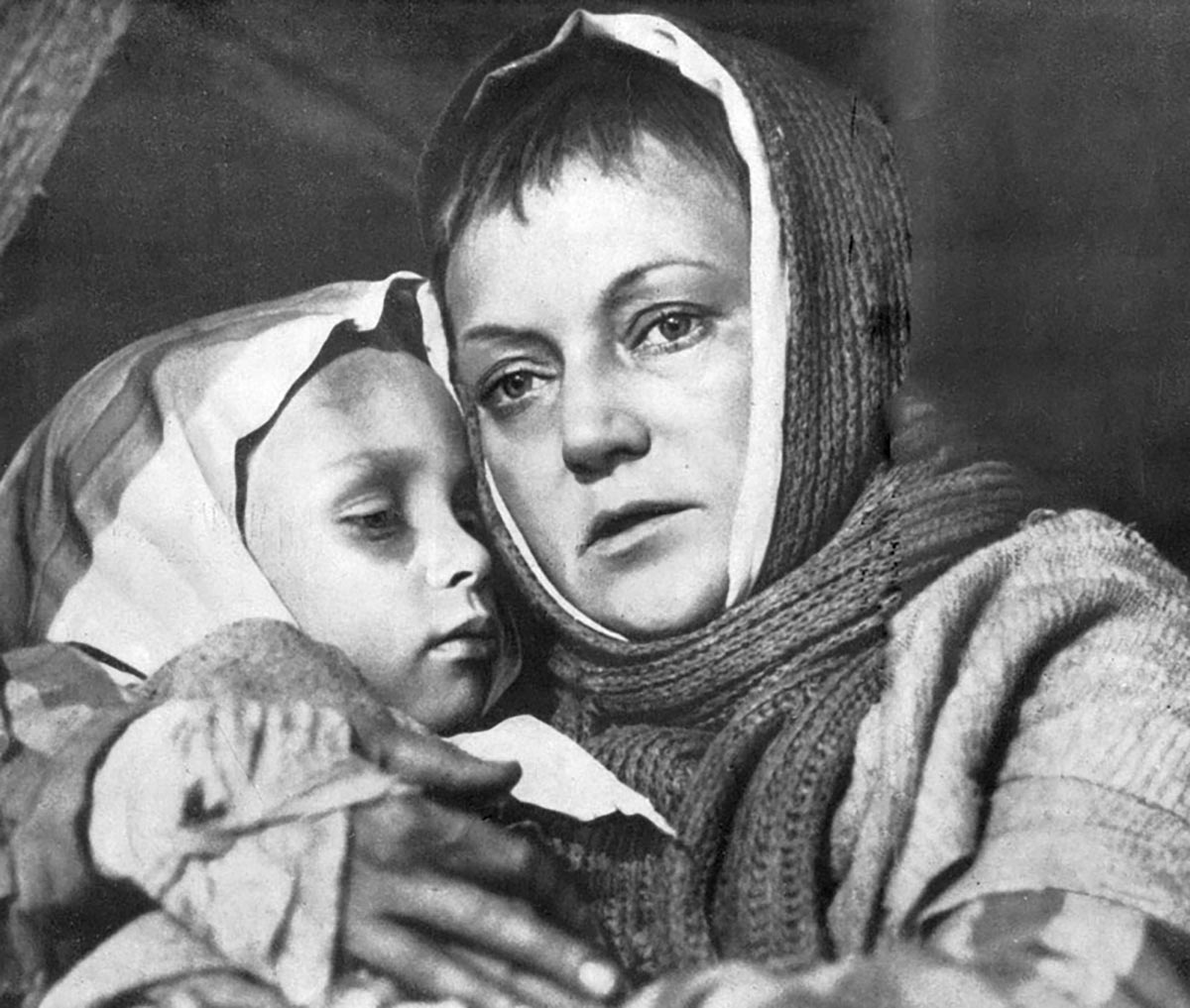 Людмила Касаткина в фильме Помни имя своё Людмила Касаткина в фильме Помни имя своё