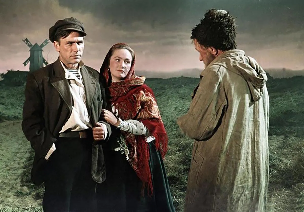 Людмила Хитяева в фильме Поднятая целина Людмила Хитяева в фильме Поднятая целина 2