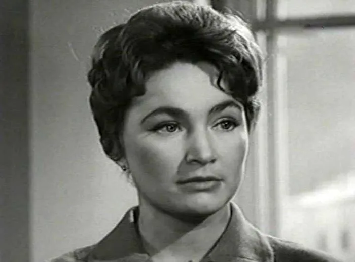 Людмила Хитяева в фильме Понедельник – день тяжёлый Людмила Хитяева в фильме Понедельник – день тяжёлый