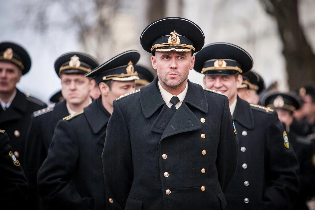 Максим Аверин в сериале Горюнов