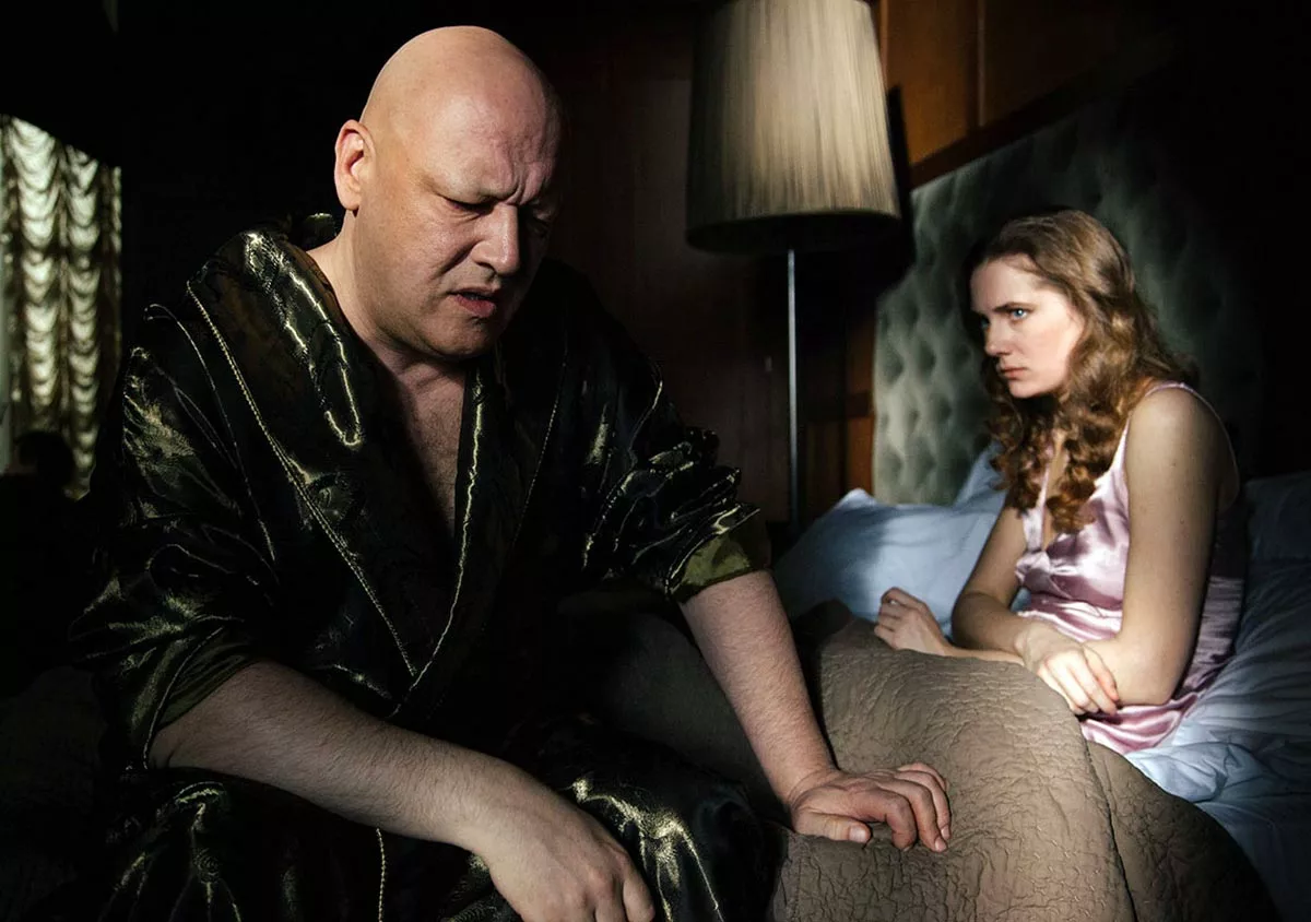 Максим Суханов в фильме Сквозь чёрное стекло Максим Суханов в фильме Сквозь чёрное стекло