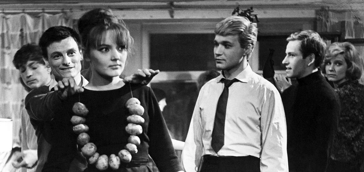 Марианна Вертинская в фильме Застава Ильича Марианна Вертинская в фильме Застава Ильича