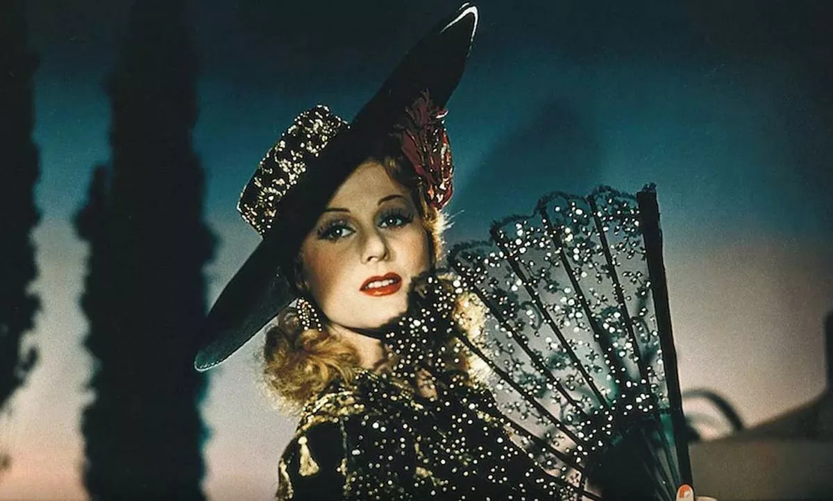 Марика Рёкк в фильме Девушка моей мечты Марика Рёкк в фильме Девушка моей мечты