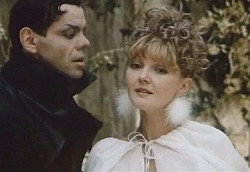 Марина Дюжева в фильме Тень, или Может быть, всё обойдётся