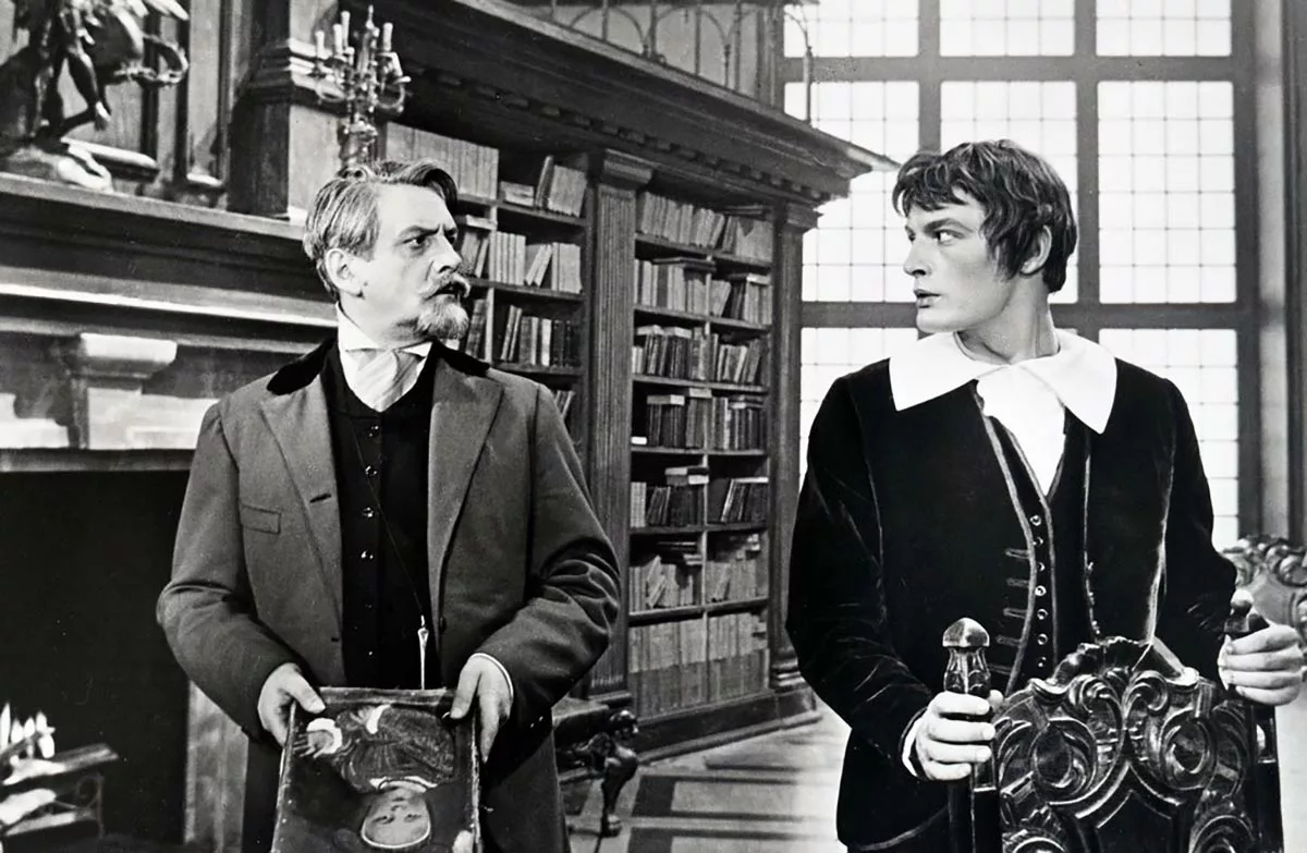 Павел Массальский в фильме Алые паруса