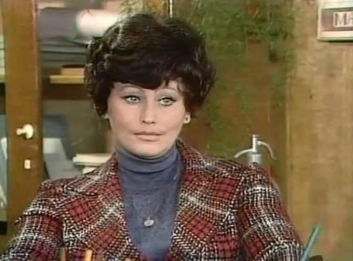 Майя Менглет в фильме Атланты и кариатиды Майя Менглет в фильме Атланты и кариатиды