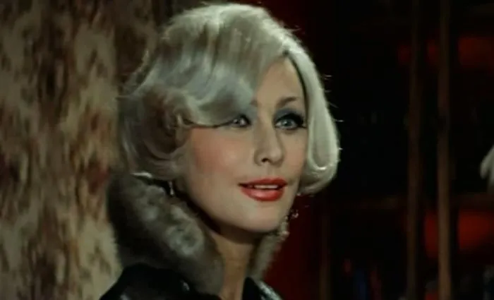 Майя Менглет в фильме Большой аттракцион Майя Менглет в фильме Большой аттракцион