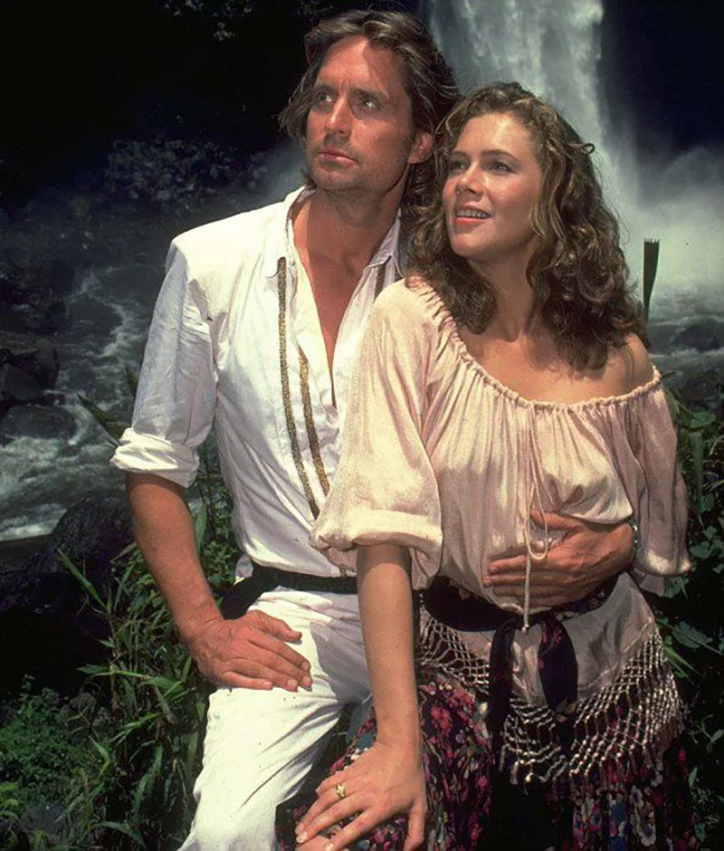 Майкл Дуглас в фильме Роман с камнем