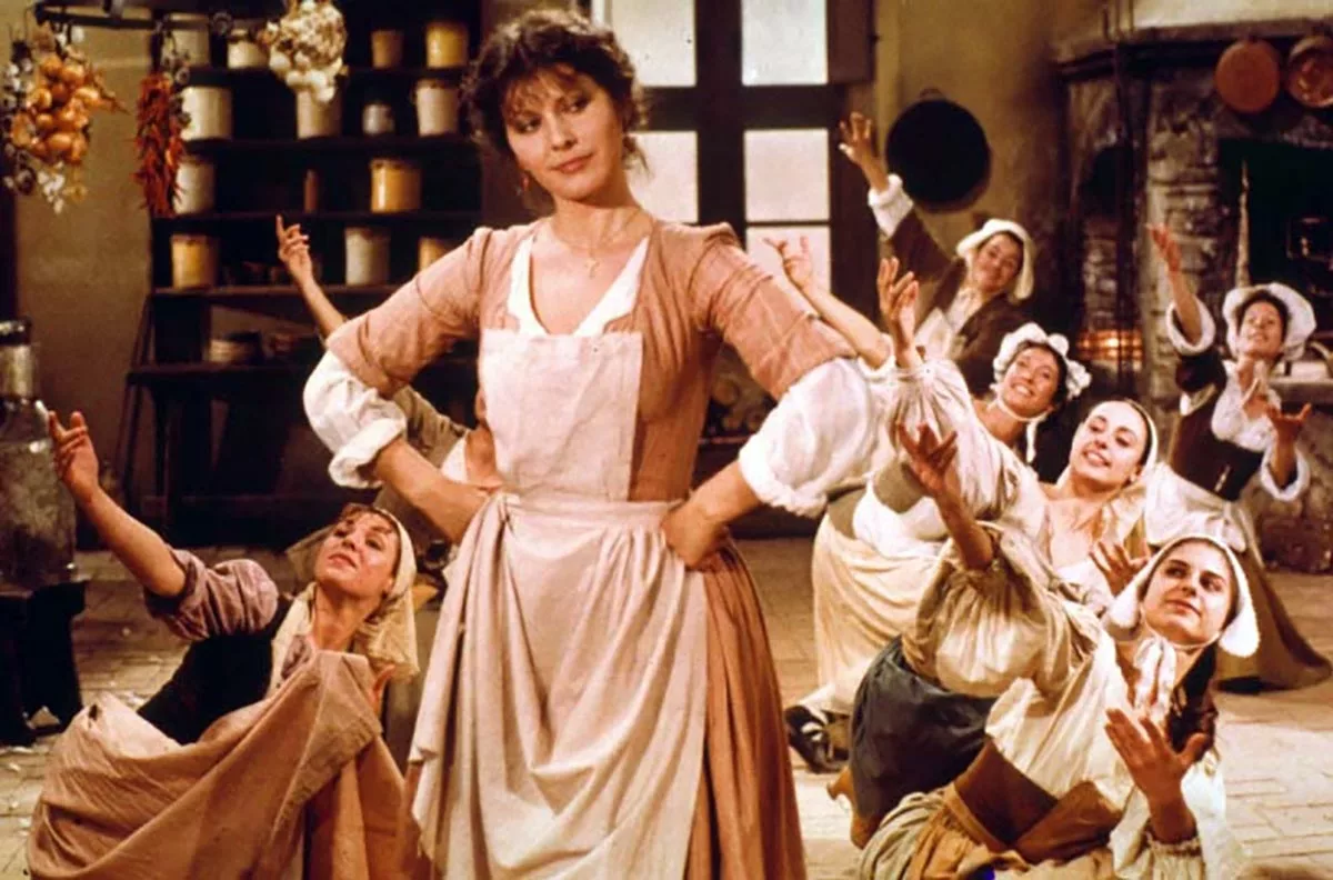 Клаудия Мори в фильме Хозяйка гостиницы Клаудия Мори в фильме Хозяйка гостиницы