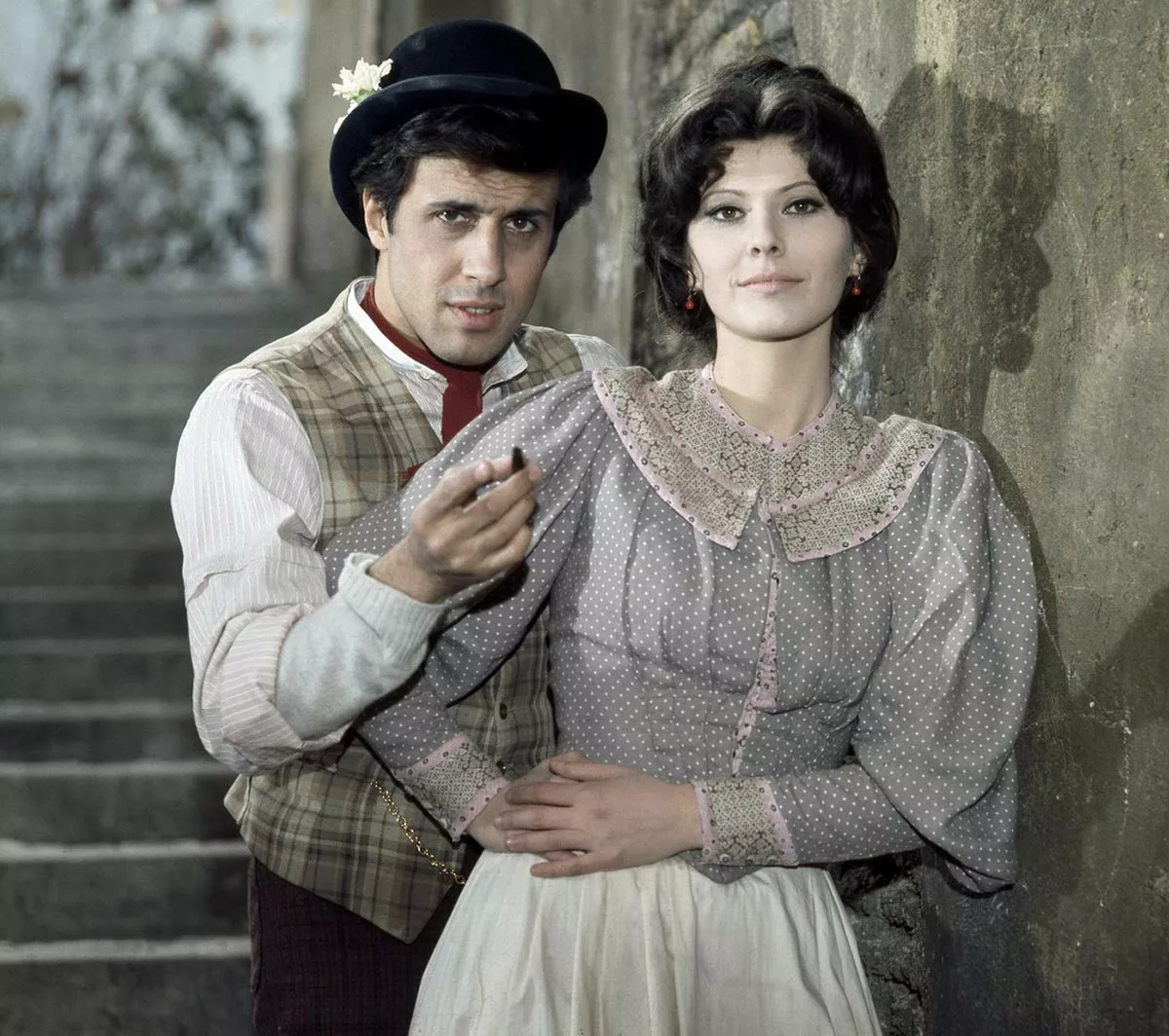 Клаудия Мори в фильме История любви и кинжала Клаудия Мори в фильме История любви и кинжала