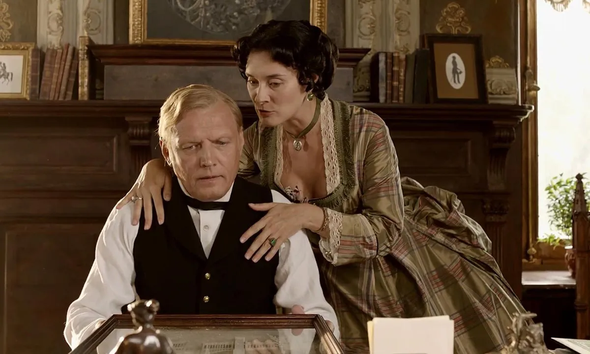 Наталия Курдюбова в сериале Бесы Наталия Курдюбова в сериале Бесы