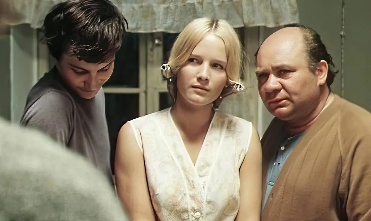 Наталья Егорова в фильме Старший сын Наталья Егорова в фильме Старший сын