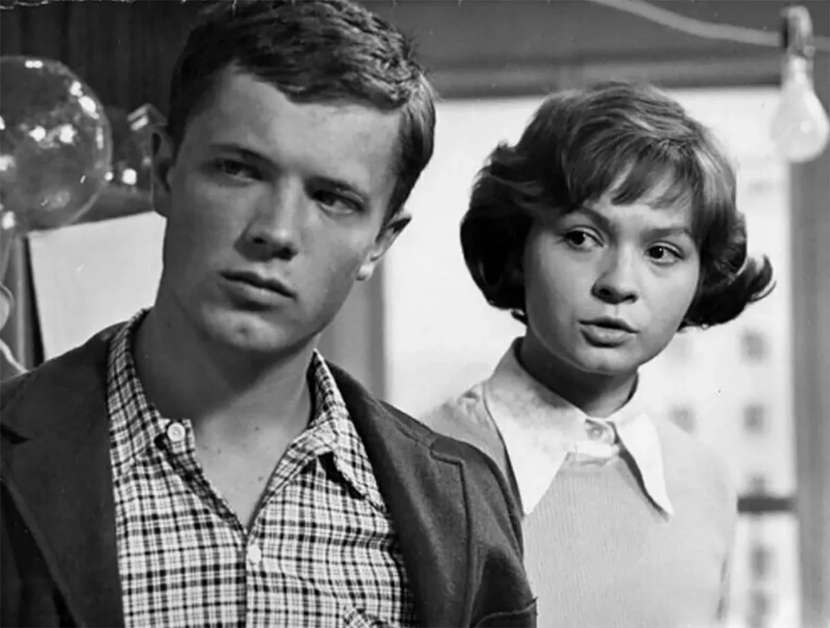 Наталья Рычагова в фильме Это мы не проходили...