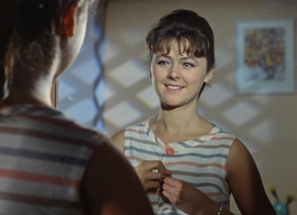 Наталья Селезнёва в фильме Операция «Ы» и другие приключения Шурика 3