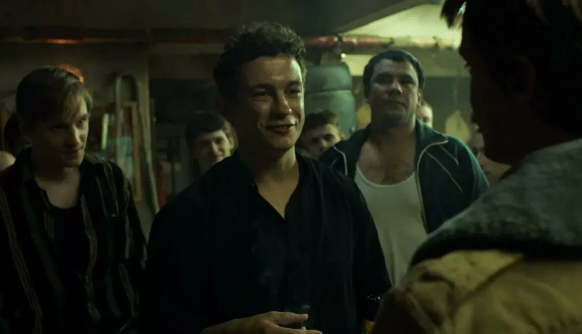 Никита Кологривый в сериале Слово пацана. Кровь на асфальте Никита Кологривый в сериале Слово пацана. Кровь на асфальте