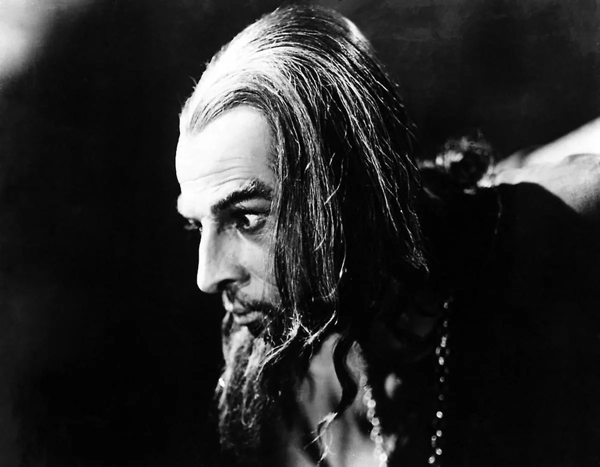 Николай Черкасов в фильме Иван Грозный Николай Черкасов в фильме Иван Грозный