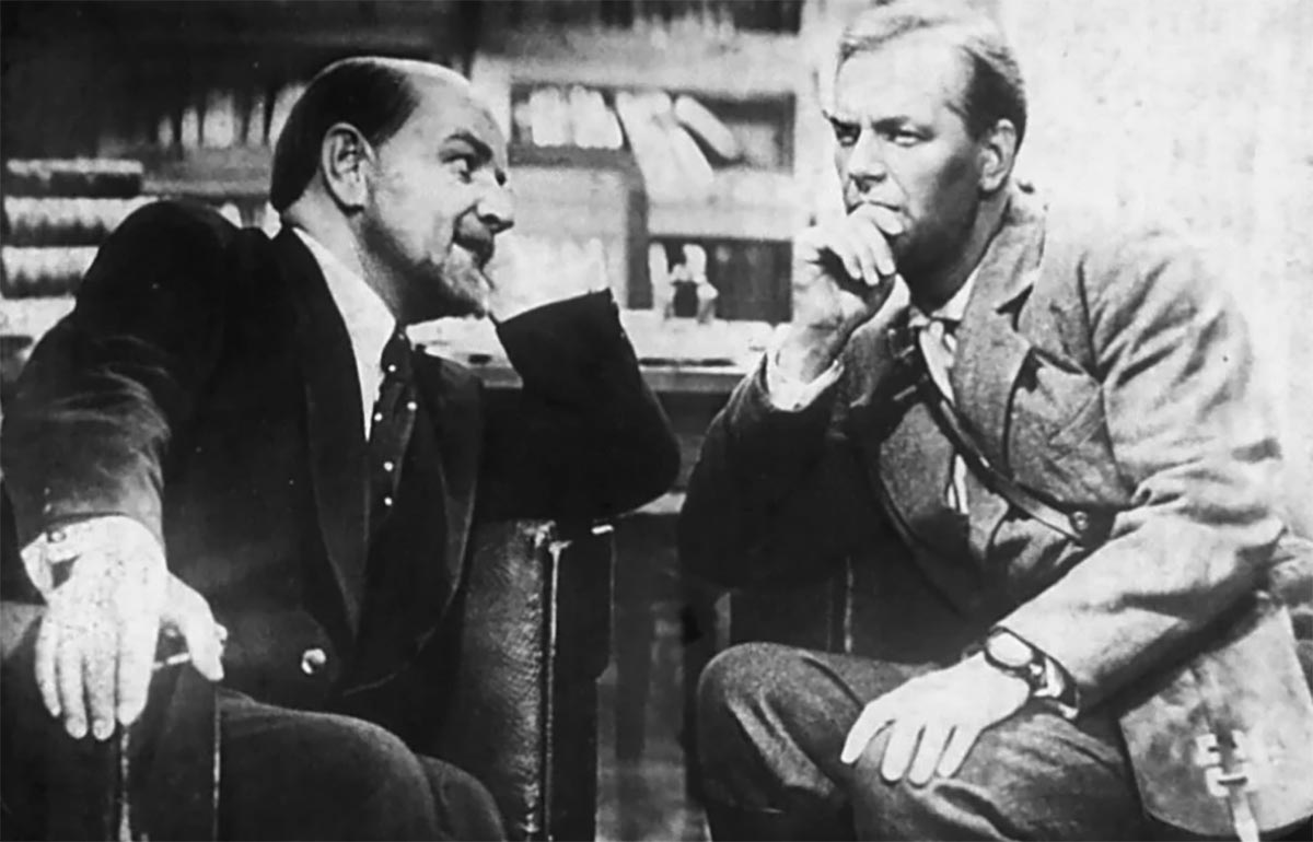 Николай Охлопков в фильме Ленин в Октябре Николай Охлопков в фильме Ленин в Октябре