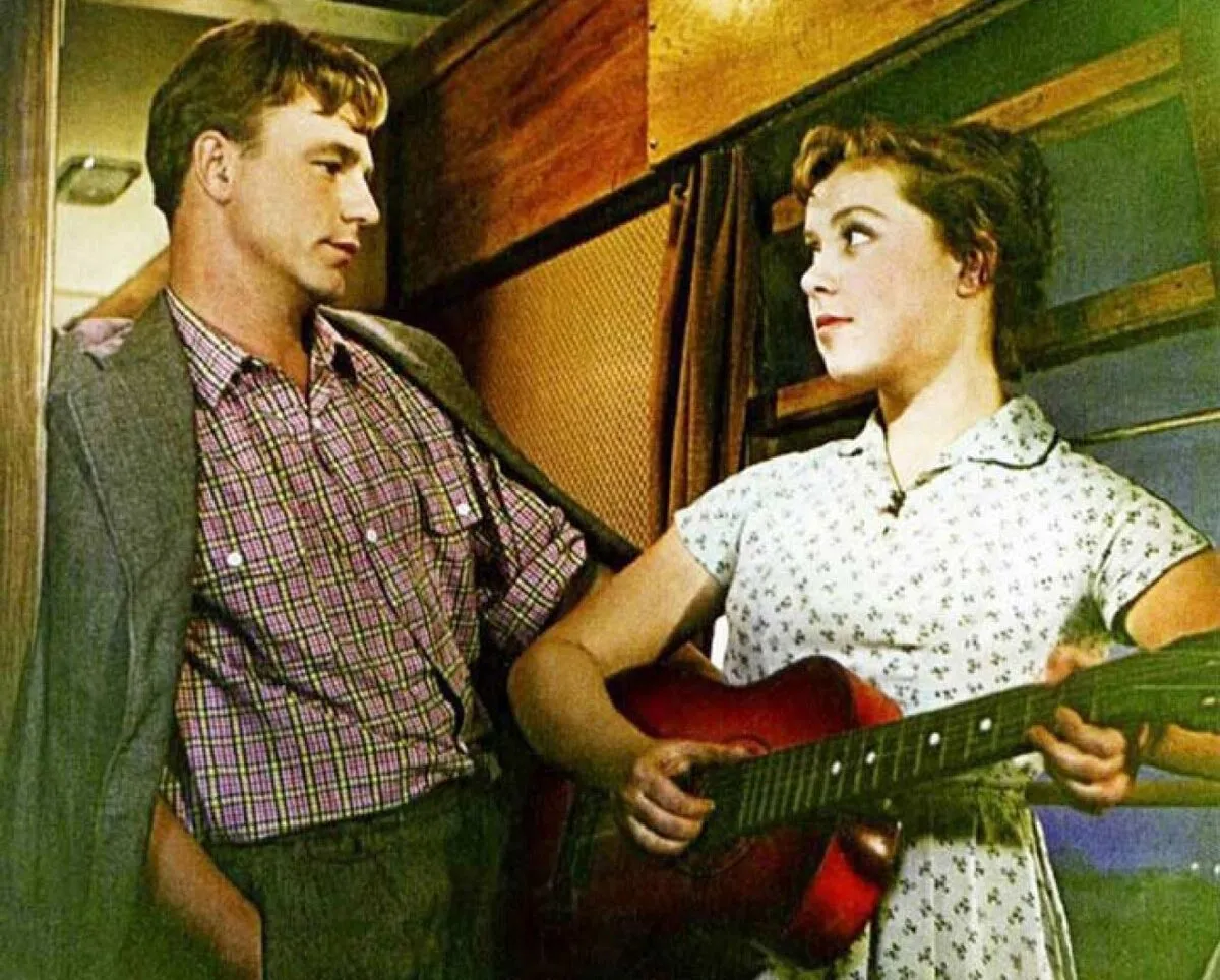 Николай Рыбников в фильме Девушка без адреса Николай Рыбников в фильме Девушка без адреса