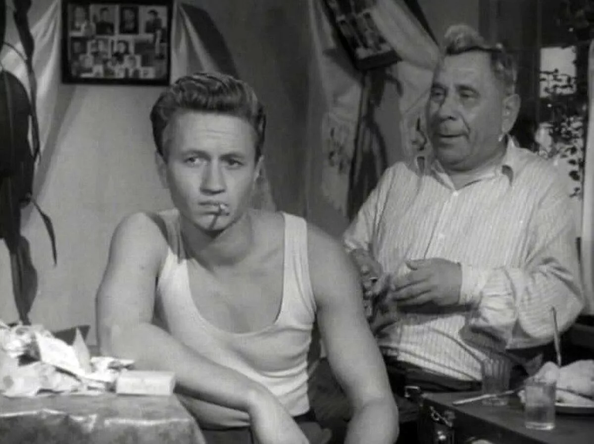 Николай Яковченко в фильме Максим Перепелица