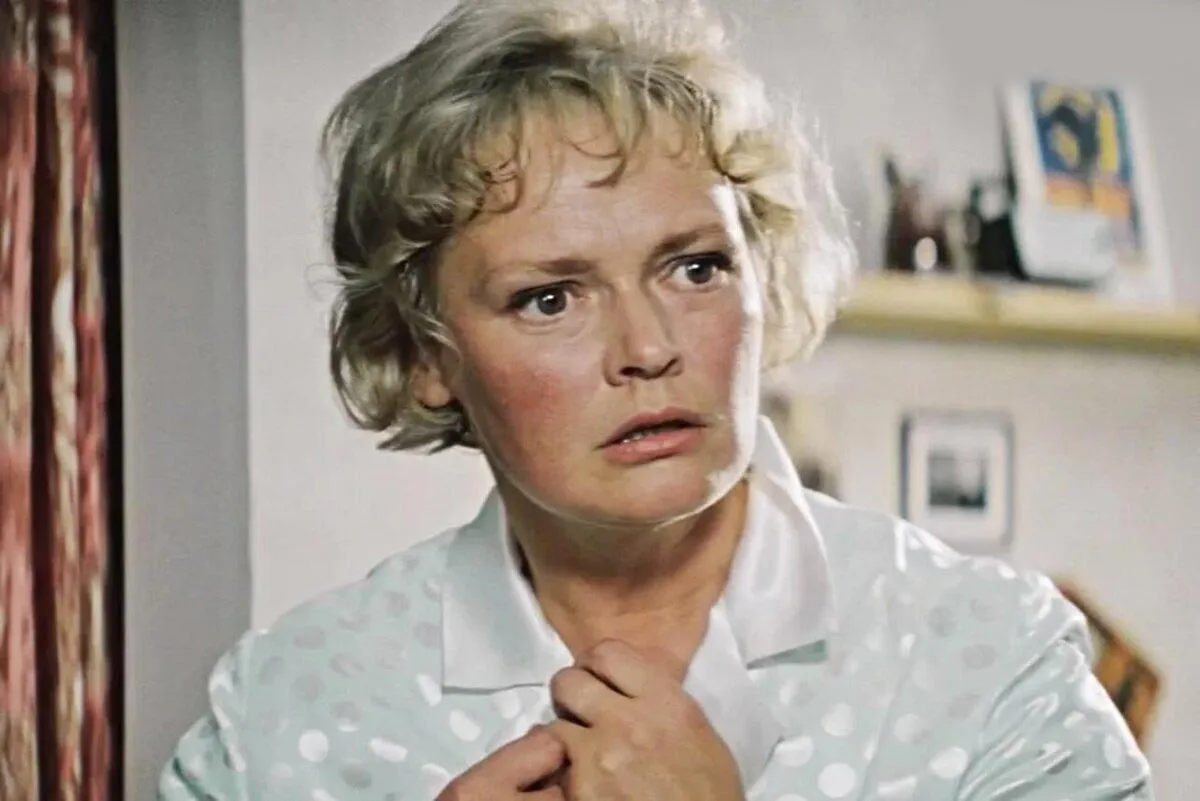 Нина Гребешкова в фильме Бриллиантовая рука Нина Гребешкова в фильме Бриллиантовая рука 2