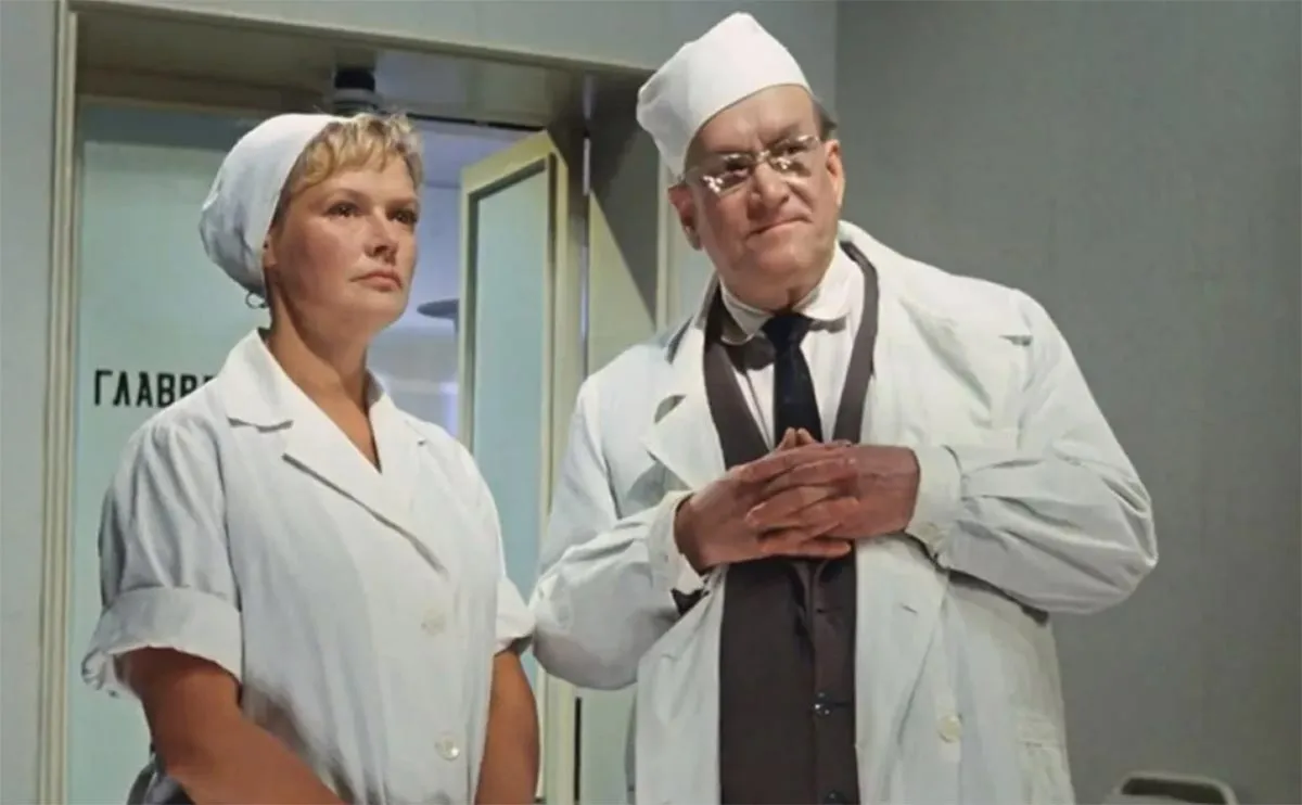 Нина Гребешкова в фильме Кавказская пленница, или Новые приключения Шурика Нина Гребешкова в фильме Кавказская пленница, или Новые приключения Шурика