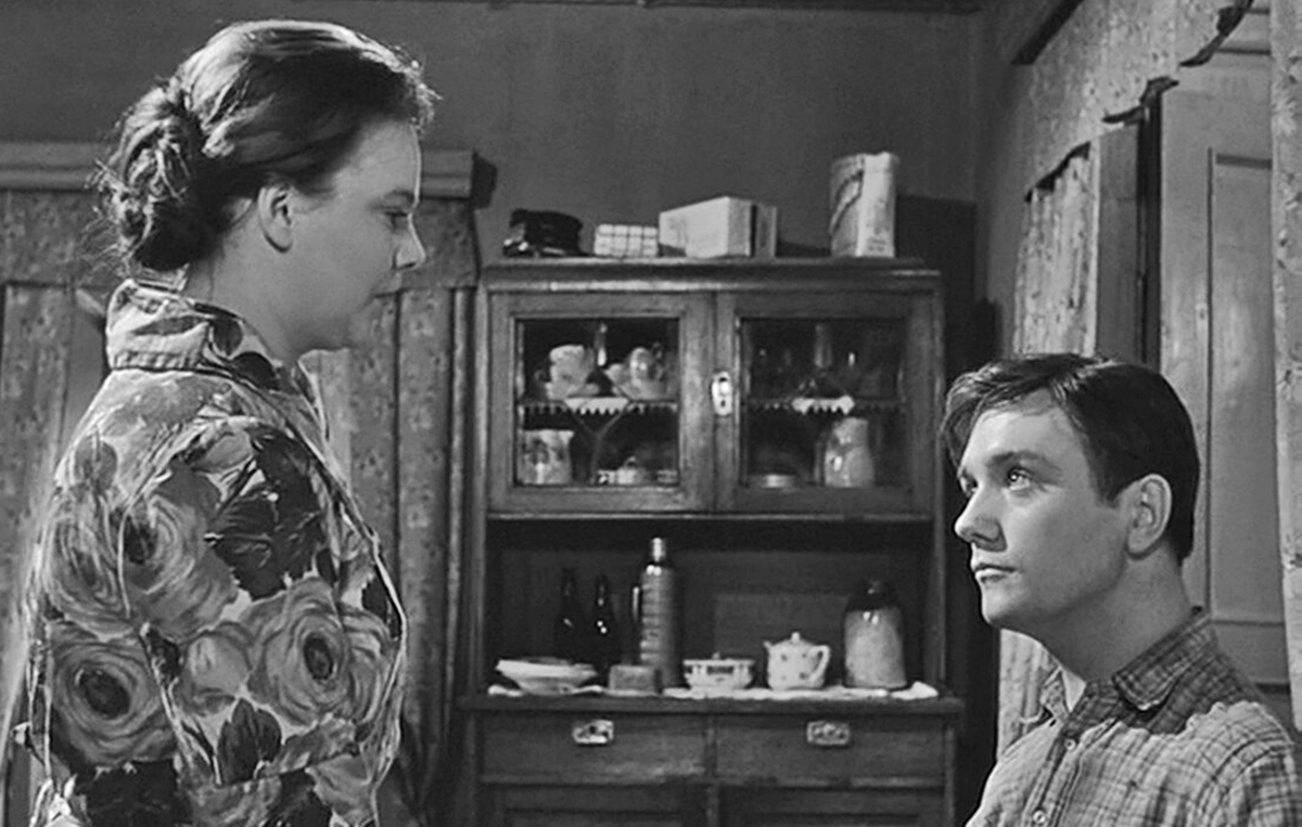 Нина Иванова в фильме Живёт такой парень