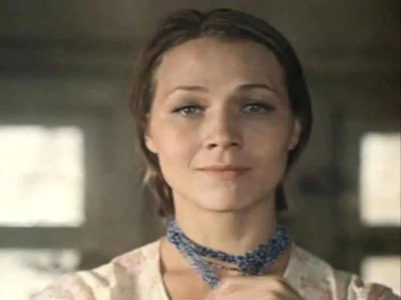 Нина Русланова в фильме Не стреляйте в белых лебедей