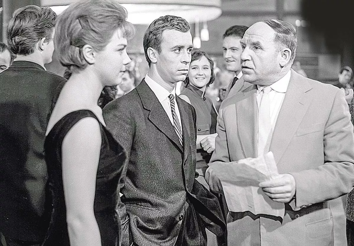 Олег Борисов в фильме Дайте жалобную книгу Олег Борисов в фильме Дайте жалобную книгу