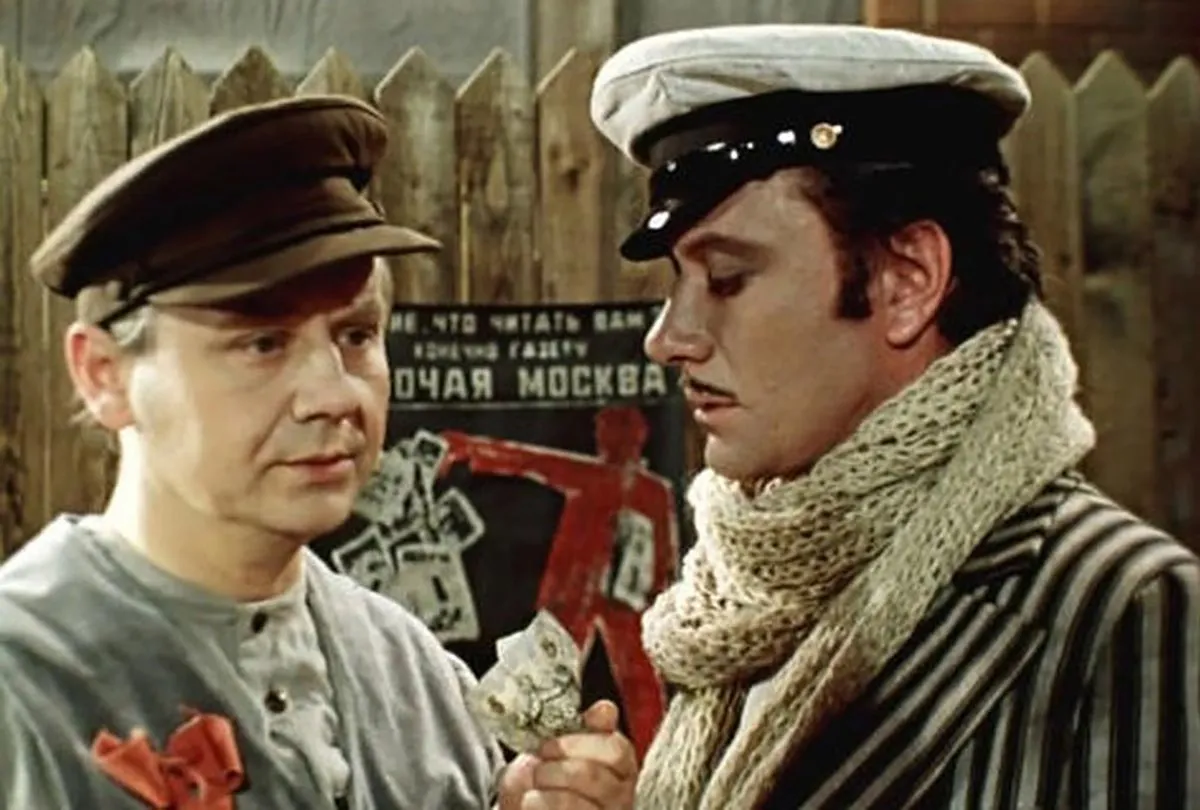 Олег Табаков в фильме 12 стульев Олег Табаков в фильме 12 стульев