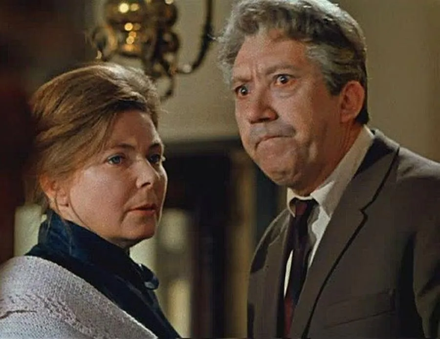 Ольга Аросева в фильме Старики-разбойники